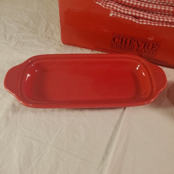 Gourmet Du Village Chevre Cheese Baker Stoneware Bistro Collection Red- Open Box - Picture 4 of 16